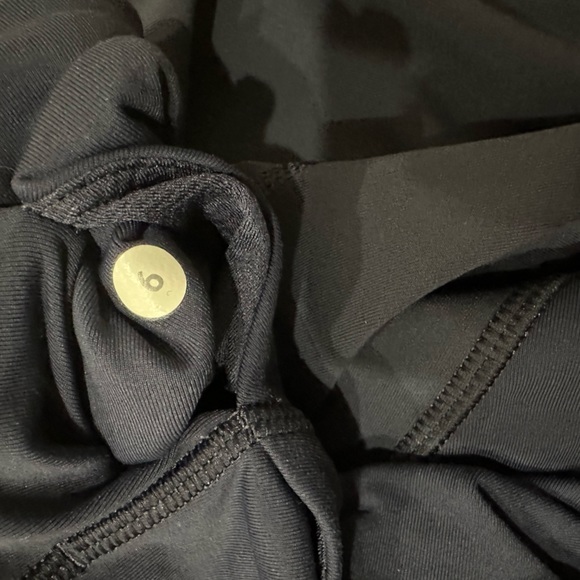 Lululemon Crop Leggings - Picture 6 of 7